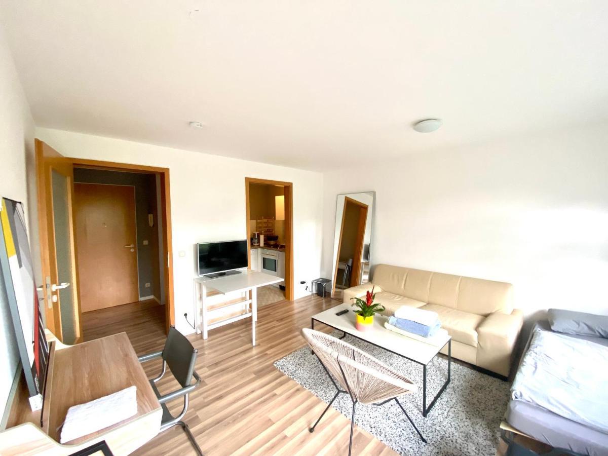 שונפלד Ber, Quiet, Green, View, Near Terminal, Berlin Parking מראה חיצוני תמונה